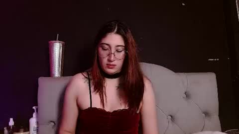 Snapshot of snow_baall chatting on 07-23-26, 04:54 IG OF red moonn online show from 07-23-26, 04:54
