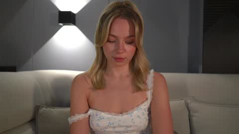 Candice Snow online show from 01-25-25, 02:47