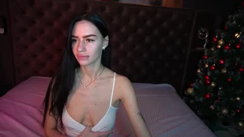 snow_whiteeex online show from 12-22-25, 06:43