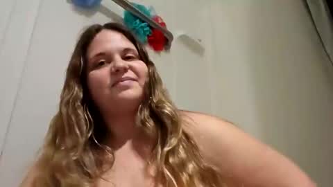 SnowwFoxxx online show from 04-21-26, 12:12