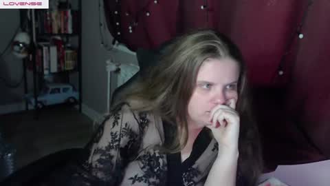 Snapshot of so_cute777 chatting on 06-27-26, 03:28 so cute777 online show from 06-27-26, 03:28