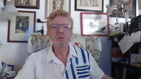 ImYourBitch online show from 10-26-25, 08:04