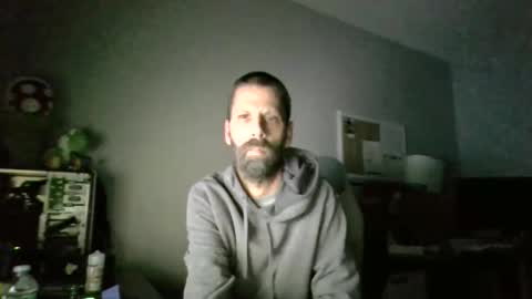 Snapshot of sockguy420 chatting on 12-15-25, 04:28 sockguy420 online show from 12-15-25, 04:28