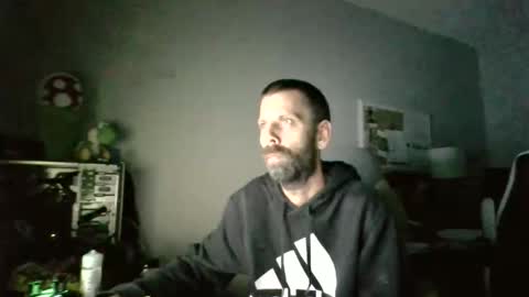 Snapshot of sockguy420 chatting on 12-20-25, 04:41 sockguy420 online show from 12-20-25, 04:41