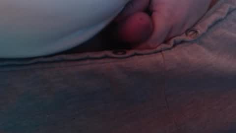 Snapshot of socksaddicted chatting on 12-24-24, 12:00 Tom online show from 12-24-24, 12:00