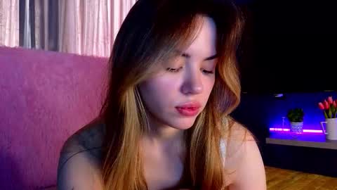 Snapshot of sofa__bloom chatting on 11-21-25, 09:52 Sofia online show from 11-21-25, 09:52