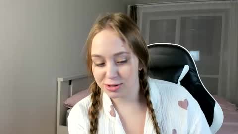 Sophy online show from 12-27-24, 11:42