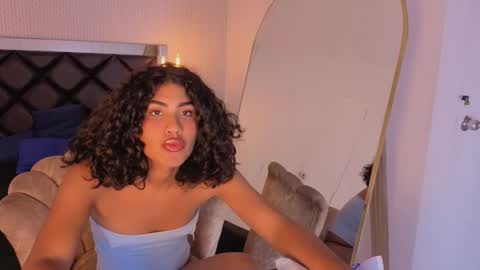 Snapshot of soffiene chatting on 02-25-26, 09:13 yoki online show from 02-25-26, 09:13