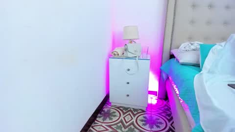 sofhyalove online show from 03-26-26, 08:58