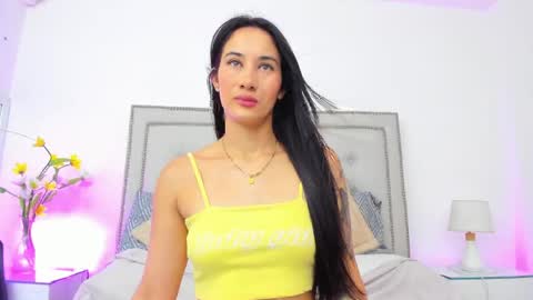sofhyalove online show from 05-12-26, 08:50