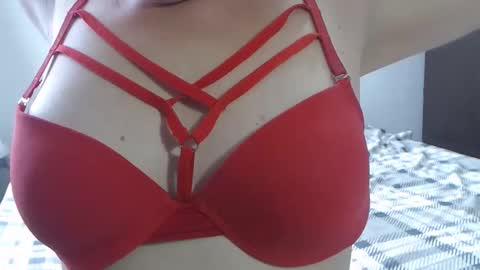 Snapshot of sofi995971 chatting on 04-20-26, 04:10 Sofa Castellanos online show from 04-20-26, 04:10