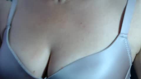 Snapshot of sofi995971 chatting on 06-29-26, 03:56 Sofa Castellanos online show from 06-29-26, 03:56