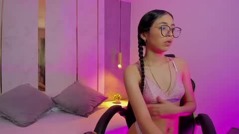 Snapshot of sofi_alix chatting on 06-03-26, 07:19 S O F I online show from 06-03-26, 07:19
