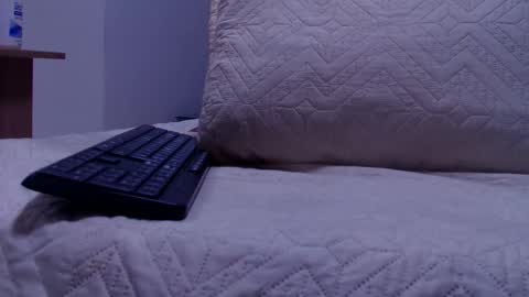 Sofia online show from 11-30-25, 12:09