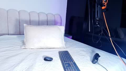 Sofia online show from 12-17-25, 12:00