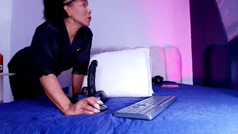 Sofia online show from 01-14-26, 02:50