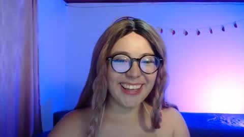 Sofi Lynch online show from 11-05-25, 05:18