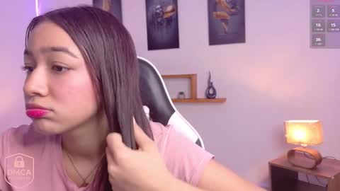 sofia_arango1107 online show from 11-25-25, 06:30