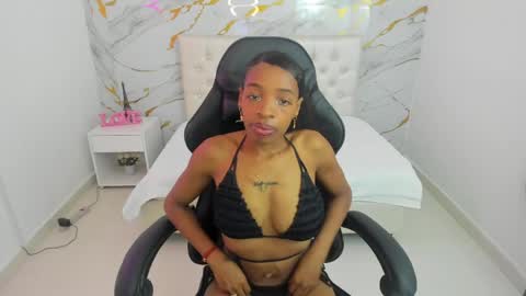 Snapshot of sofia_echeverri chatting on 05-04-26, 12:23 sofia_echeverri online show from 05-04-26, 12:23