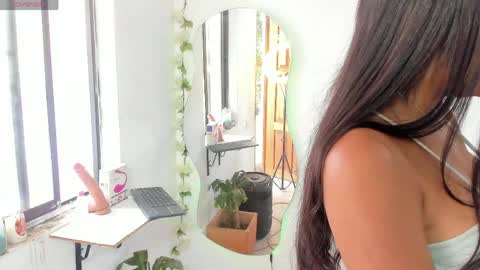 Snapshot of sofia_gold_ chatting on 05-27-26, 02:03 sofia online show from 05-27-26, 02:03