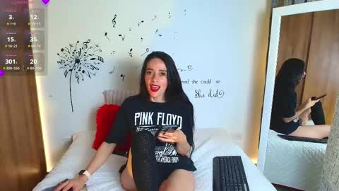 Sofia Kuleth  online show from 11-26-25, 01:17