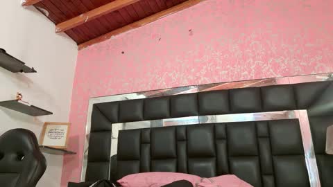 Sofia online show from 11-01-25, 03:08