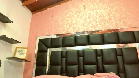 Sofia online show from 11-11-25, 03:06