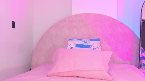 Sofia online show from 11-28-25, 03:20