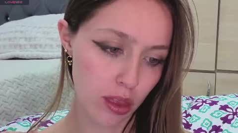 Snapshot of sofia_palacios_ chatting on 06-15-26, 04:04 online show from 06-15-26, 04:04