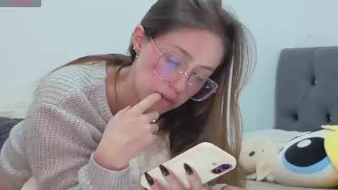Snapshot of sofia_palacios_ chatting on 07-28-26, 03:57 online show from 07-28-26, 03:57
