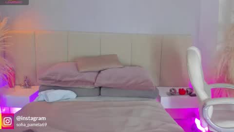 SOFIA PAMELA online show from 11-08-25, 06:51