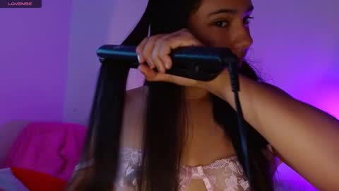 Snapshot of sofia_rios07 chatting on 10-21-25, 10:32 IG  online show from 10-21-25, 10:32