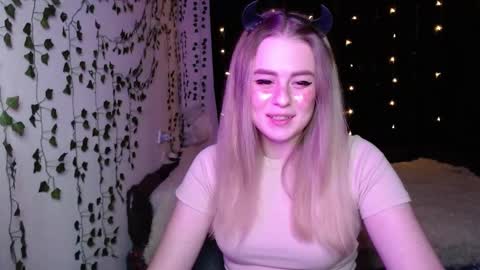 sofia_rosemary online show from 03-11-25, 03:02