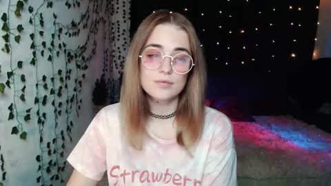 sofia_rosemary online show from 09-18-25, 11:34