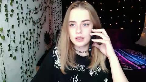 sofia_rosemary online show from 10-14-25, 02:29