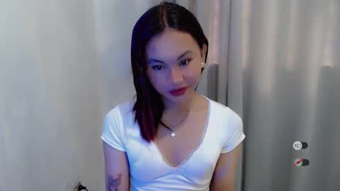 sofia_sweetheart18 online show from 01-07-26, 02:25