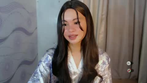 sofia_sweetheart18 online show from 07-06-26, 09:17