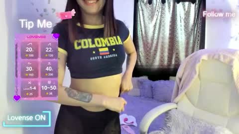 Sofia Thomson online show from 10-12-25, 12:59