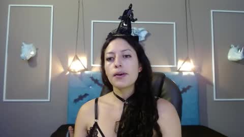 Sofa online show from 10-21-25, 11:11