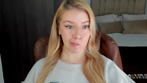 Sofia online show from 12-20-24, 03:21