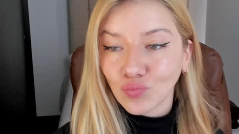Sofia online show from 12-29-24, 03:46