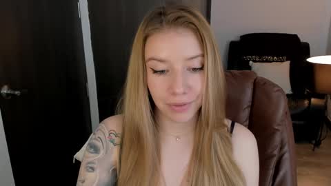 Sofia online show from 02-25-25, 04:31