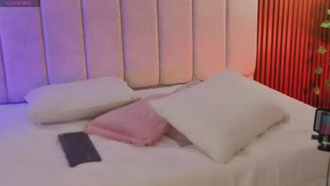 Snapshot of sofiaa_cortes chatting on 07-28-26, 12:48 Sofi online show from 07-28-26, 12:48