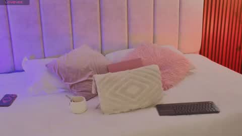 Snapshot of sofiaa_cortes chatting on 07-31-26, 11:31 Sofi online show from 07-31-26, 11:31