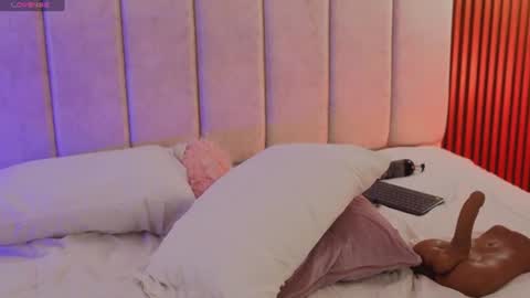 Snapshot of sofiaa_cortes chatting on 07-31-26, 11:37 Sofi online show from 07-31-26, 11:37