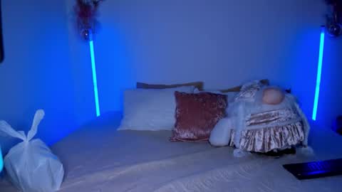 Sofi cortes626 Ig online show from 12-17-25, 08:09