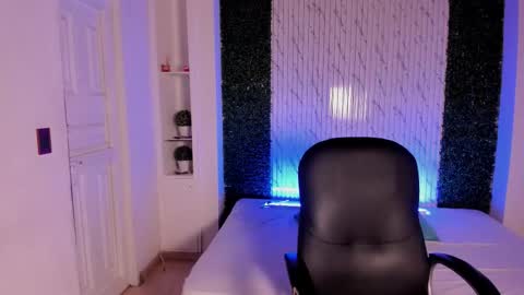 Sofia caramel online show from 02-12-26, 10:54