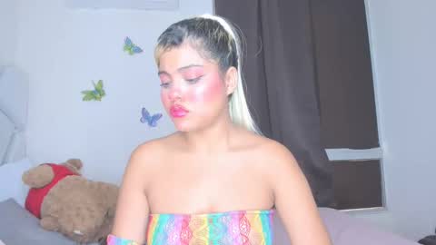 Snapshot of sofiacastillo01 chatting on 04-18-26, 07:58 sofiacastillo01 online show from 04-18-26, 07:58