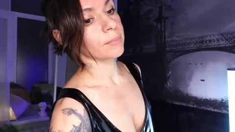 Sofia online show from 10-31-25, 06:42