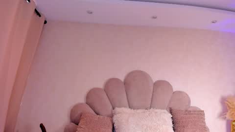 Snapshot of sofiagomez_1 chatting on 06-11-26, 07:34 SOFI online show from 06-11-26, 07:34